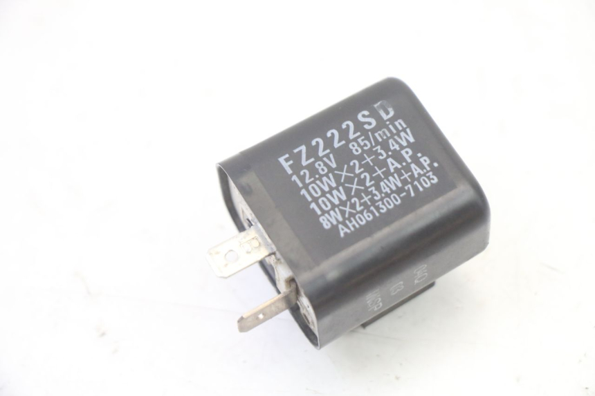 photo de KNIPPERLICHTRELAIS MBK OVETTO 4T 50 (2008 - 2016) - Hoofdaanzicht