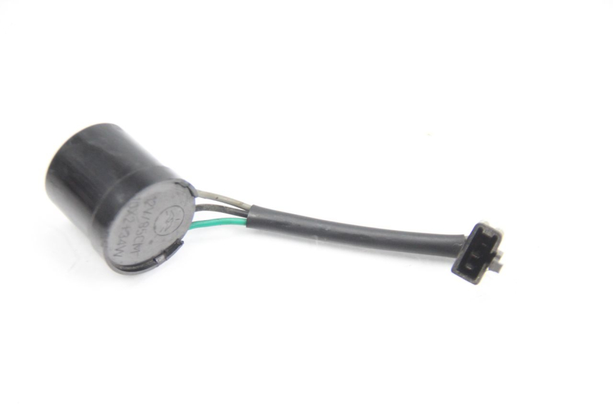 photo de KNIPPERLICHTRELAIS TNT MOTOR ROMA 10' 4T 50 (2007 - 2018) - Zoom op gebruiksstaat