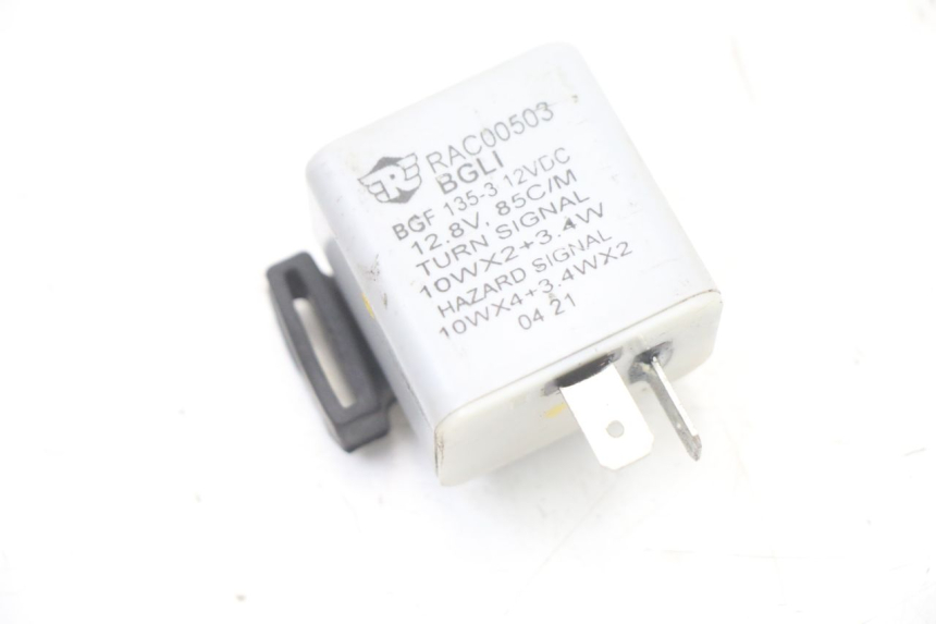 photo de KNIPPERLICHTRELAIS ROYAL ENFIELD HYMALAYAN 410 (2016 - 2023) - Hoofdaanzicht