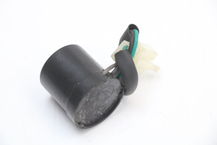 photo de KNIPPERLICHTRELAIS JM MOTORS SANTANA 50 (2014 - 2023) - Detail van het onderdeel