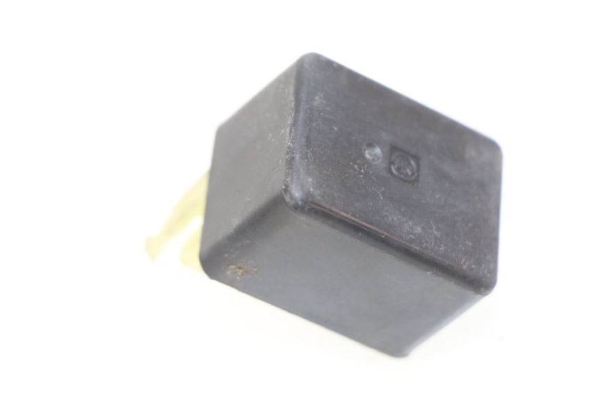 photo de RICHTINGAANWIJZERRELAIS SUZUKI SIXTEEN 125 (2008 - 2010) - Hoofdaanzicht