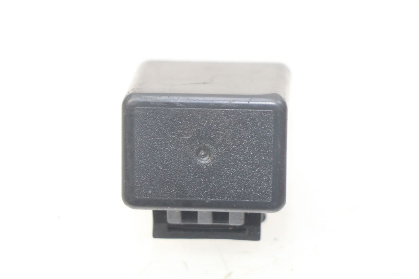 photo de RICHTINGAANWIJZERRELAIS YAMAHA SLIDER NAKED 50 (2004 - 2018) - Andere kijkhoek