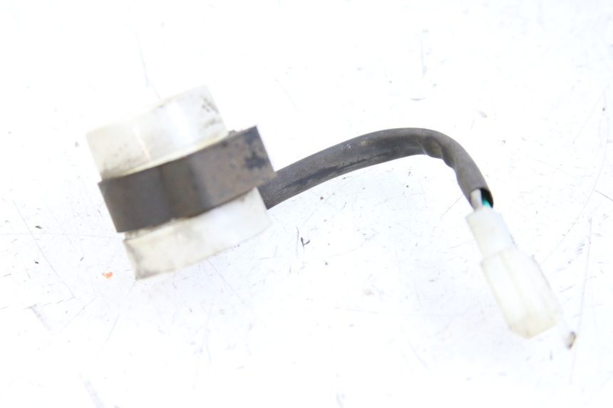 photo de RICHTINGAANWIJZERRELAIS RAZZO STEED 125 (2012 - 2018) - Detail van het onderdeel