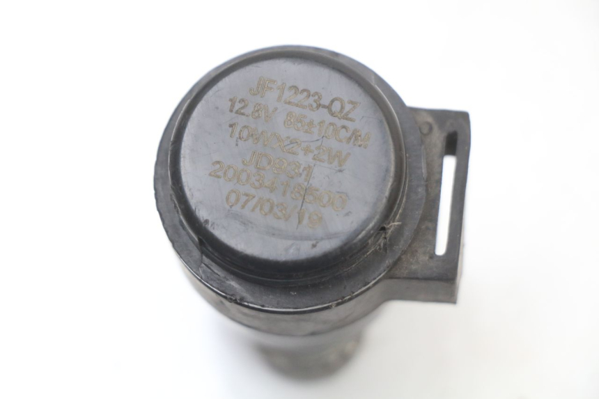 photo de KNIPPERLICHTRELAIS PEUGEOT STREETZONE I 2T 50 (2018 - 2020) - Detail van het onderdeel