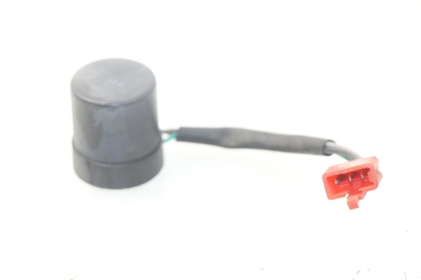 photo de KNIPPERLICHTRELAIS JM MOTORS SUNNY 50 (2017 - 2020) - Zoom op gebruiksstaat