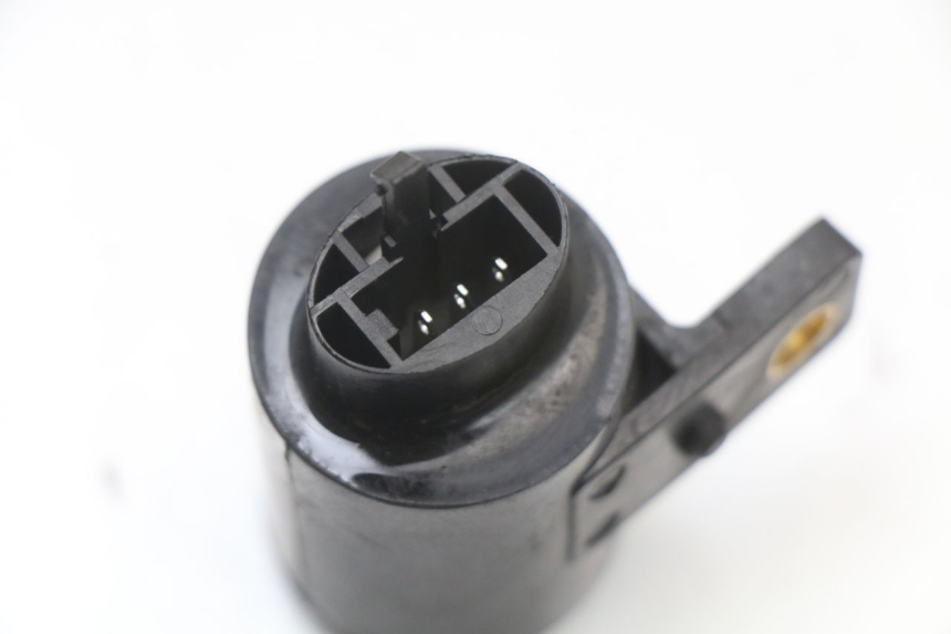 photo de KNIPPERLICHTRELAIS KYMCO SUPER 8 4T 50 (2021 - 2024) - Technische close-up