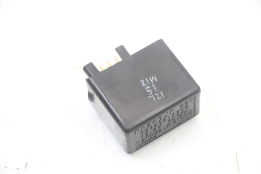 photo de KNIPPERLICHTRELAIS SUZUKI GSX F GSXF 650 (2007 - 2015) - Detail van het onderdeel