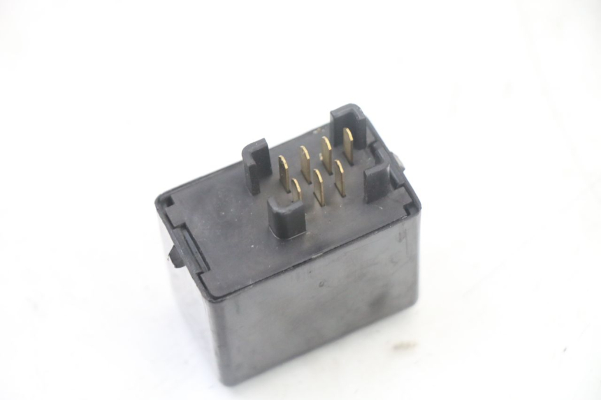 photo de KNIPPERLICHTRELAIS SUZUKI GSX F GSXF 650 (2007 - 2015) - Zoom op gebruiksstaat