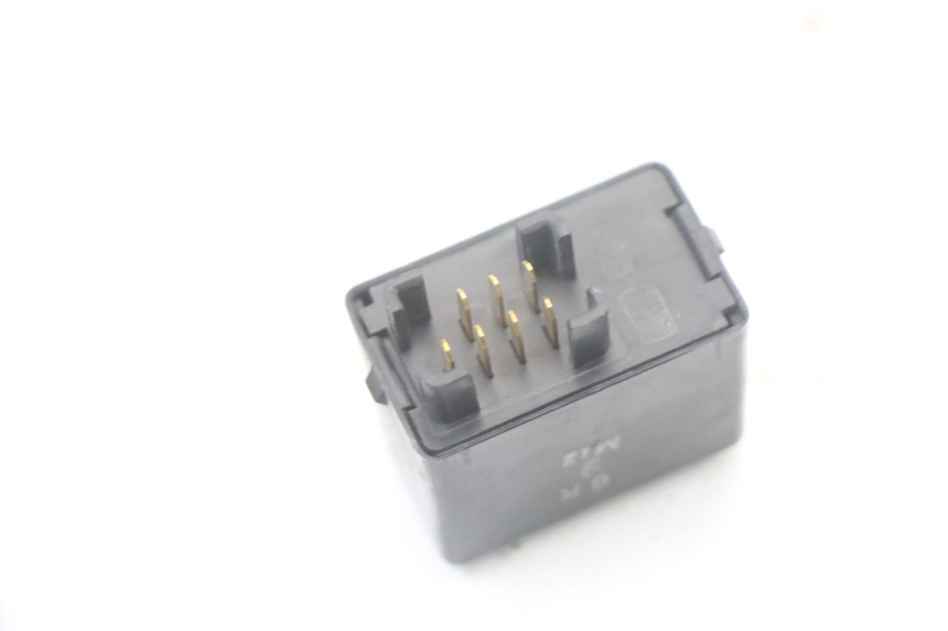 photo de KNIPPERLICHTRELAIS SUZUKI GSX F GSXF 650 (2007 - 2015) - Technische close-up