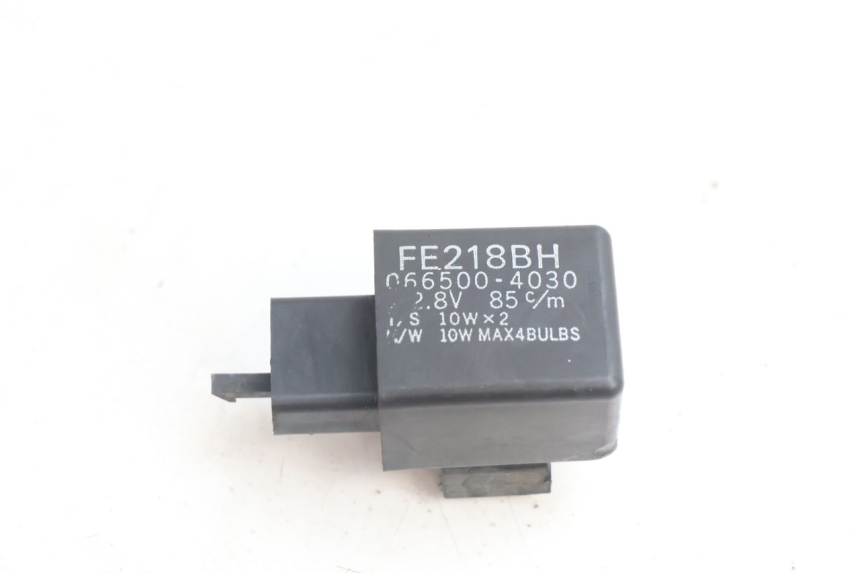photo de RICHTINGAANWIJZERRELAIS YAMAHA TDM ABS 900 (2002 - 2014) - Hoofdaanzicht