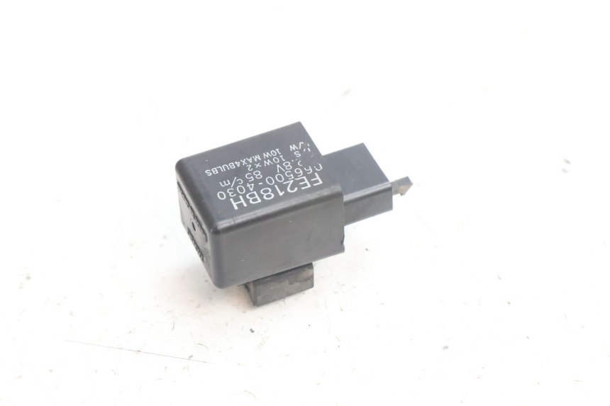 photo de RICHTINGAANWIJZERRELAIS YAMAHA TDM ABS 900 (2002 - 2014) - Detail van het onderdeel
