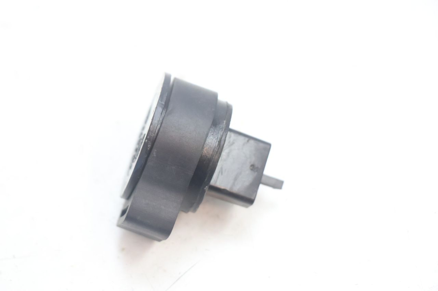 photo de KNIPPERLICHTRELAIS PEUGEOT TREKKER TKR 50 (2005 - 2014) - Detail van het onderdeel
