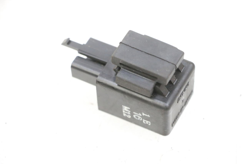 photo de KNIPPERLICHTRELAIS YAMAHA TRICITY 300 (2020 - 2024) - Zoom op gebruiksstaat