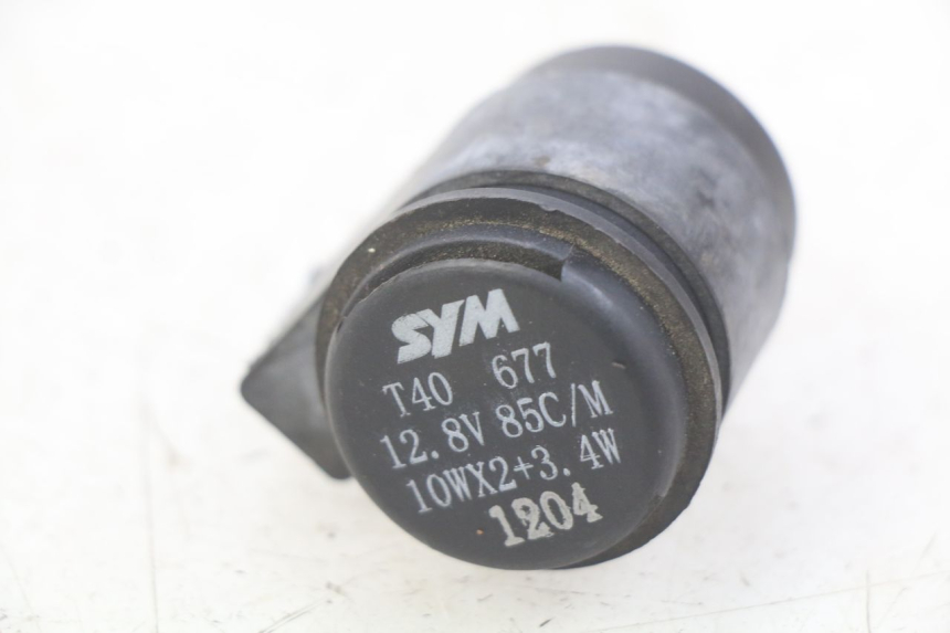 photo de KNIPPERLICHTRELAIS PEUGEOT TWEET 4T 50 (2010 - 2014) - Detail van het onderdeel