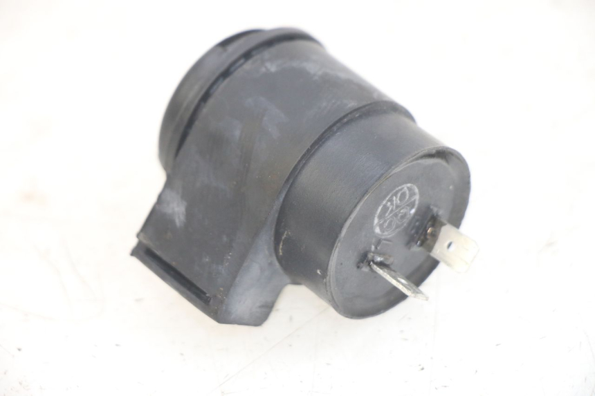 photo de KNIPPERLICHTRELAIS PEUGEOT TWEET 4T 50 (2014 - 2019) - Zoom op gebruiksstaat