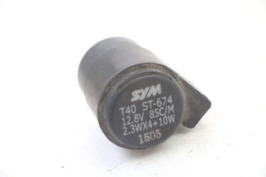 photo de KNIPPERLICHTRELAIS PEUGEOT TWEET 4T 50 (2014 - 2019) - Detail van het onderdeel