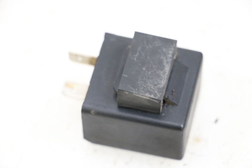 photo de KNIPPERLICHTRELAIS SUZUKI UH BURGMAN 125 (2002 - 2006) - Zoom op gebruiksstaat