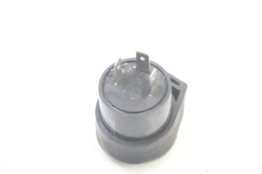 photo de RICHTINGAANWIJZERRELAIS PEUGEOT V-CLIC VCLIC 50 (2007 - 2013) - Zoom op gebruiksstaat