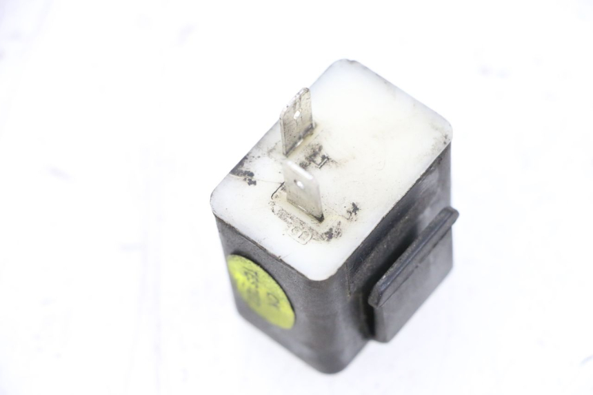 photo de KNIPPERLICHTRELAIS PIAGGIO VESPA GTS SUPER IE 125 (2009 - 2016) - Detail van het onderdeel