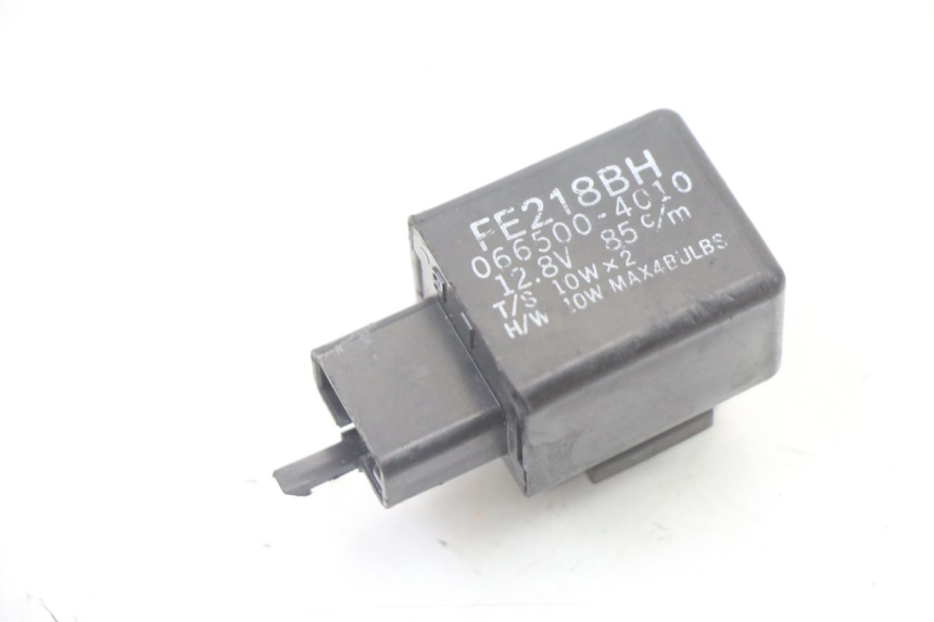 photo de RICHTINGAANWIJZERRELAIS YAMAHA X-MAX XMAX ABS 250 (2010 - 2012) - Hoofdaanzicht