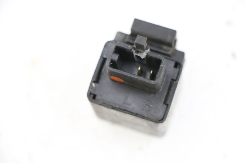 photo de KNIPPERLICHTRELAIS YAMAHA X-MAX XMAX 125 (2010 - 2013) - Zoom op gebruiksstaat