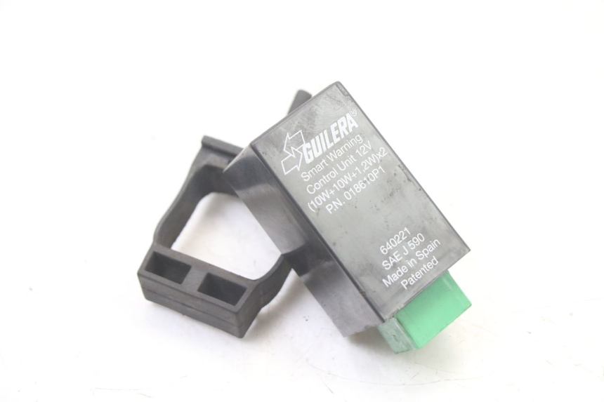 photo de KNIPPERLICHTRELAIS PIAGGIO XEVO - X EVO 125 (2007 - 2017) - Detail van het onderdeel