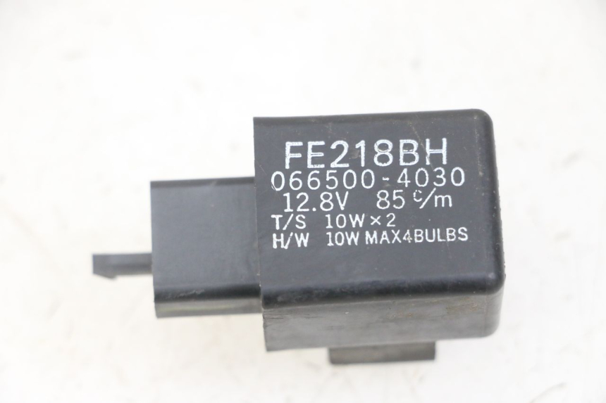 photo de KNIPPERLICHTRELAIS YAMAHA XJ6 ABS 600 (2008 - 2016) - Hoofdaanzicht