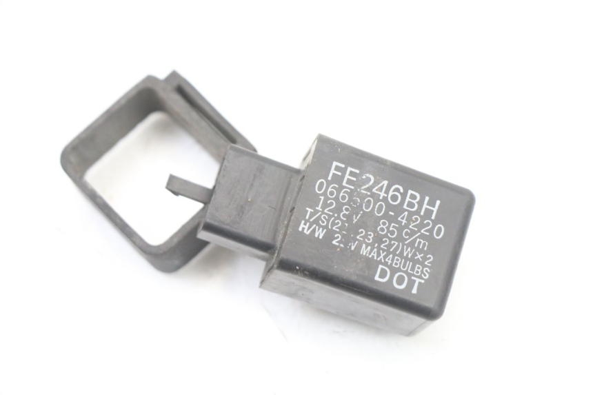 photo de RICHTINGAANWIJZERRELAIS YAMAHA FZS FAZER 600 (2001 - 2003) - Hoofdaanzicht