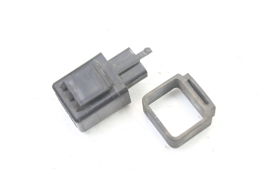 photo de RICHTINGAANWIJZERRELAIS YAMAHA FZS FAZER 600 (2001 - 2003) - Andere kijkhoek