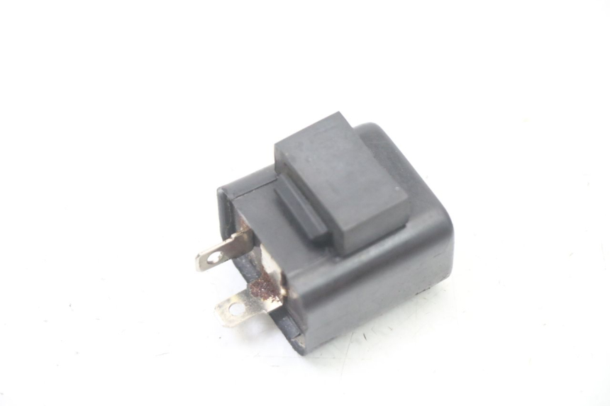 photo de KNIPPERLICHTRELAIS YAMAHA TZR 50 (2008 - 2016) - Andere kijkhoek