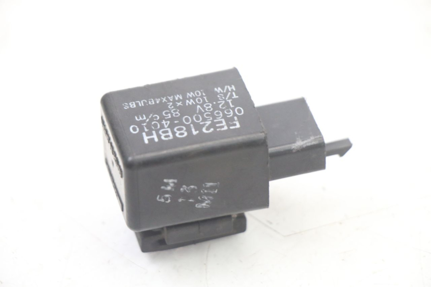 photo de RICHTINGAANWIJZERRELAIS YAMAHA X-MAX XMAX ABS 250 (2010 - 2014) - Detail van het onderdeel