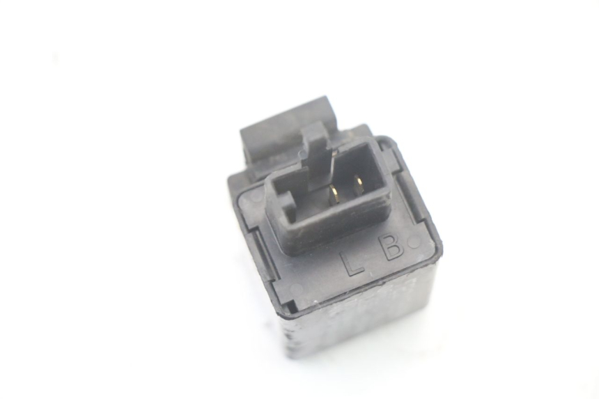 photo de RICHTINGAANWIJZERRELAIS YAMAHA X-MAX XMAX ABS 250 (2010 - 2014) - Zoom op gebruiksstaat