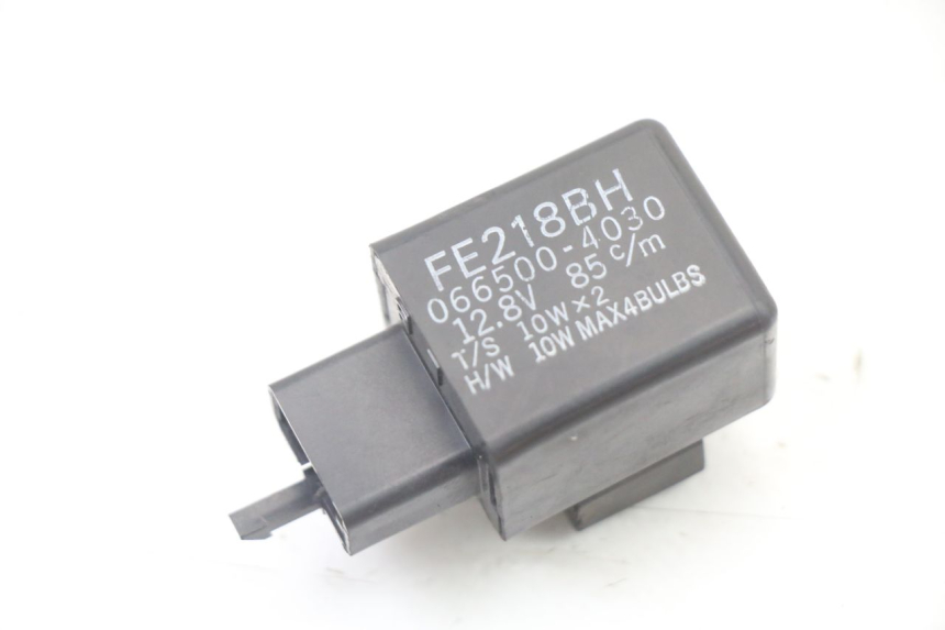 photo de RICHTINGAANWIJZERRELAIS YAMAHA XJ6 600 (2008 - 2016) - Hoofdaanzicht