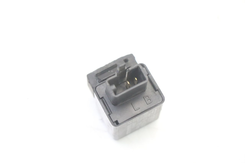 photo de RICHTINGAANWIJZERRELAIS YAMAHA XJ6 600 (2008 - 2016) - Andere kijkhoek