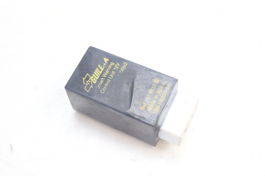 photo de KNIPPERLICHTRELAIS YAMAHA YP MAJESTY 125 (2002 - 2006) - Hoofdaanzicht