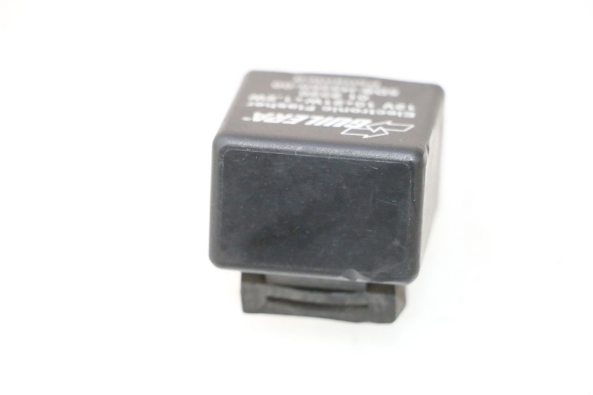 photo de RICHTINGAANWIJZERRELAIS YAMAHA YP MAJESTY 125 (1998 - 2001) - Andere kijkhoek