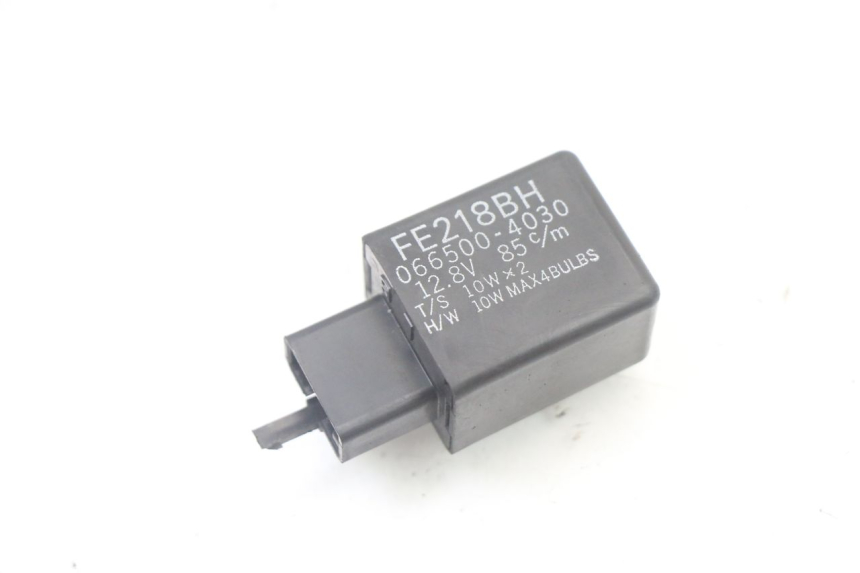 photo de RICHTINGAANWIJZERRELAIS YAMAHA YP X-MAX XMAX 400 (2014 - 2017) - Hoofdaanzicht