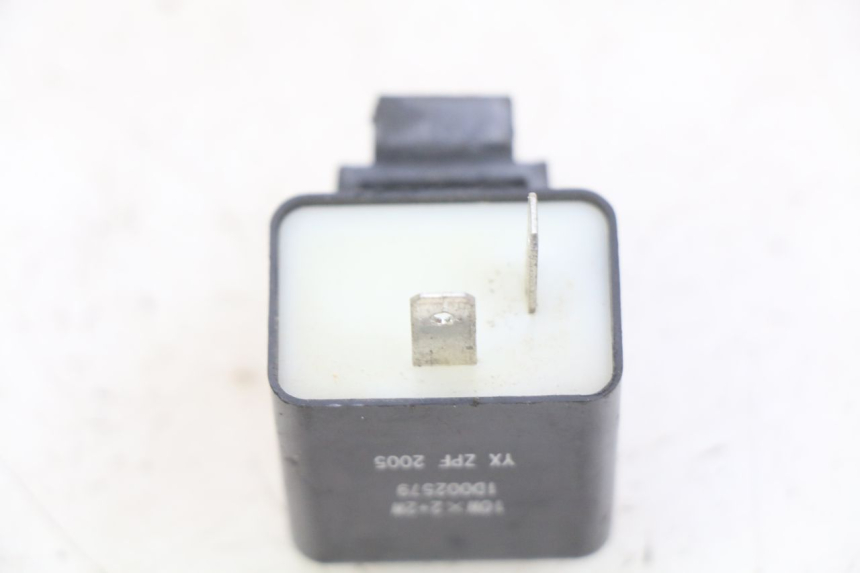 photo de RICHTINGAANWIJZERRELAIS PIAGGIO ZIP 4T 50 (2018 - 2020) - Zoom op gebruiksstaat