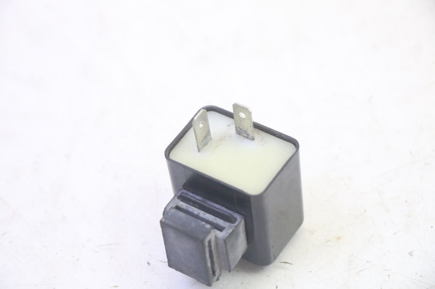 photo de RICHTINGAANWIJZERRELAIS PIAGGIO ZIP 4T 50 (2018 - 2020) - Zoom op gebruiksstaat