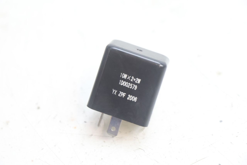 photo de KNIPPERLICHTCENTRALE PIAGGIO ZIP IGET 4T 50 (2021 - 2023) - Hoofdaanzicht
