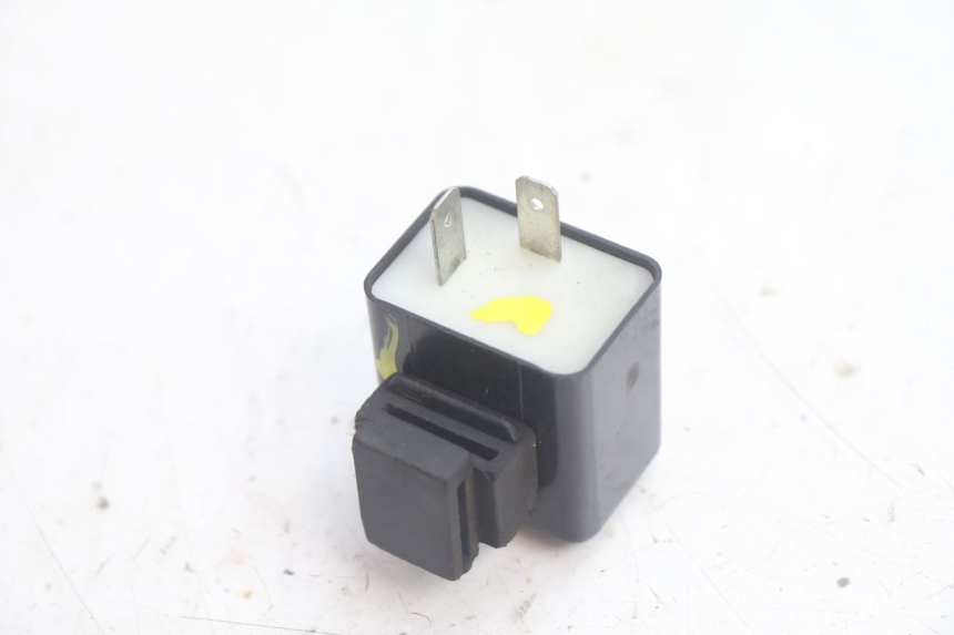 photo de KNIPPERLICHTCENTRALE PIAGGIO ZIP IGET 4T 50 (2021 - 2023) - Zoom op gebruiksstaat