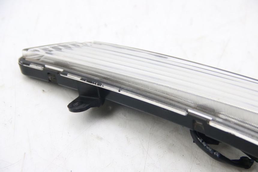 photo de ACHTERRECHTE KNIPPERLICHT ECCITY ARTELEC 670 1 (2013 - 2017) - Zoom op gebruiksstaat