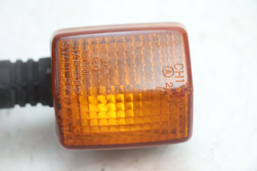 photo de RECHTER ACHTERKNIPPERLICHT HONDA CB TWO FIFTY 250 (1991 - 2002) - Detail van het onderdeel