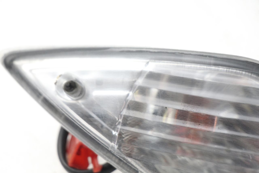 photo de ACHTERRECHTE KNIPPERLICHT SYM FIDDLE 3 III 125 (2014 - 2020) - Bevestigingspunten