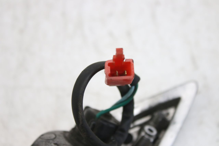 photo de ACHTERRECHTE KNIPPERLICHT SYM FIDDLE 3 III 125 (2014 - 2020) - Zoom op gebruiksstaat