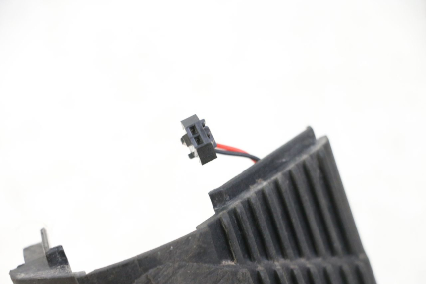 photo de ACHTERRECHTE KNIPPERLICHT KUKIRIN G2 MASTER 1 - Overzicht