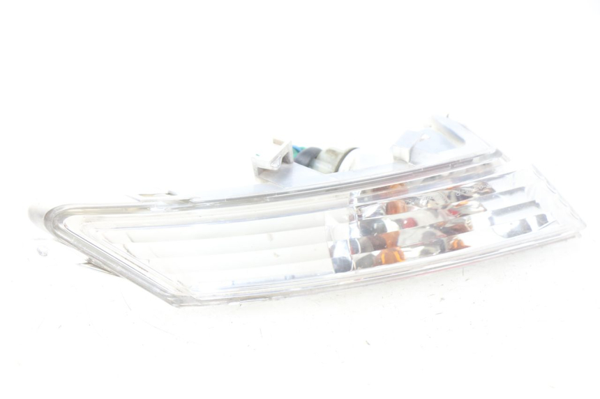 photo de ACHTERRECHTE KNIPPERLICHT PEUGEOT GEOPOLIS 400 (2007 - 2013) - Bevestigingspunten