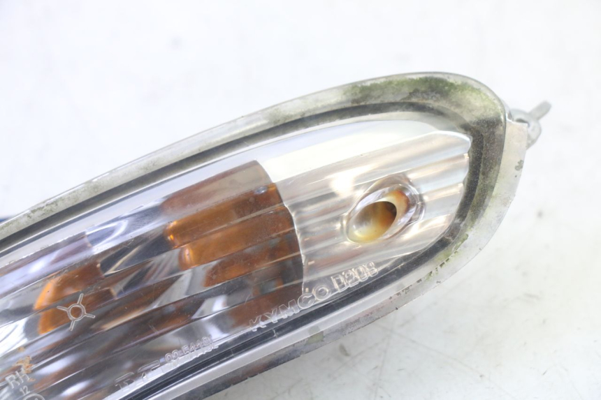 photo de ACHTERRECHTE KNIPPERLICHT KYMCO GRAND DINK 125 (2002 - 2007) - Zoom op gebruiksstaat