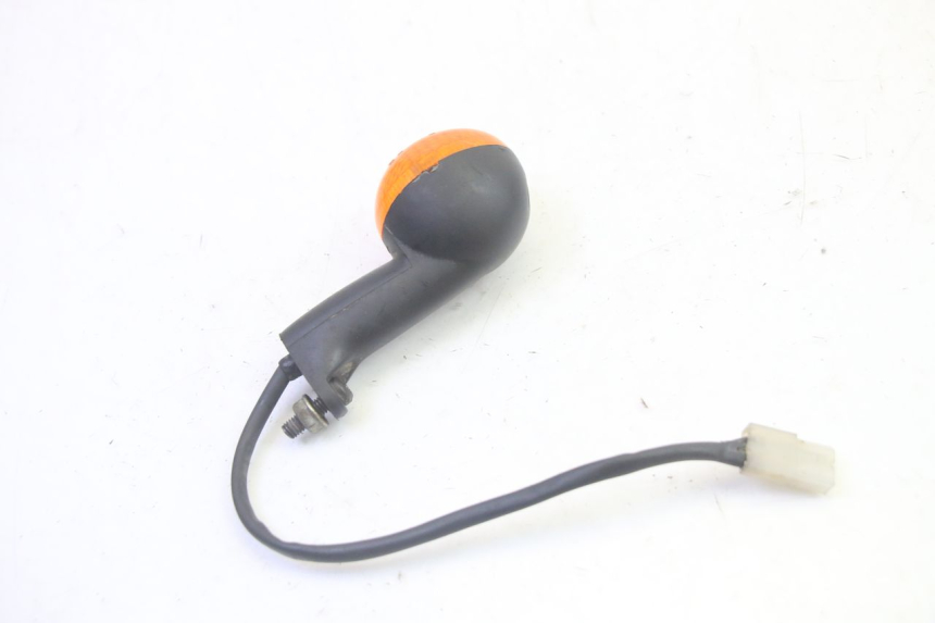 photo de ACHTERRECHTS KNIPPERLICHT PEUGEOT LUDIX 50 (2005 - 2007) - Zoom op gebruiksstaat