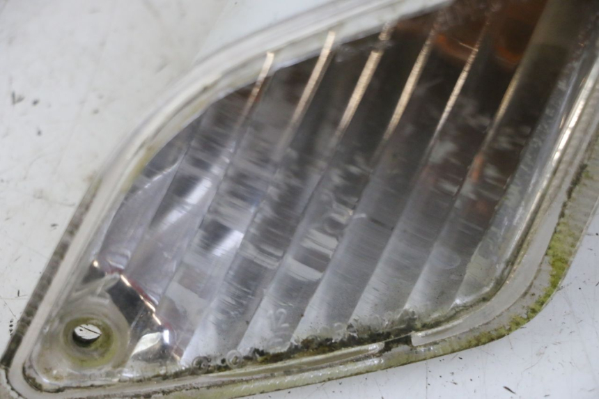 photo de ACHTERRECHTS KNIPPERLICHT PIAGGIO VESPA GRANTURISMO 200 (2004 - 2005) - Detail van het onderdeel